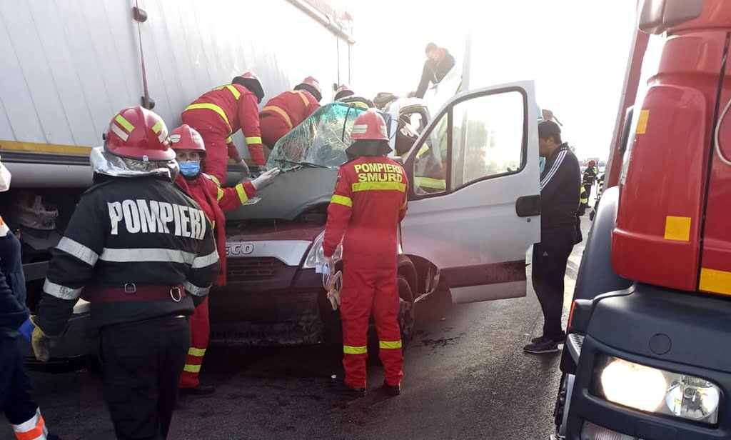 Accident rutier la Peretu, cu două victime, una decedată și cealaltă în stare gravă - 